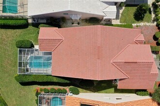 9408 New Orleans Dr in Spring Hill, FL - Building Photo - Building Photo