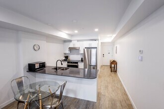 1827 Albert St in Regina, SK - Building Photo - Building Photo