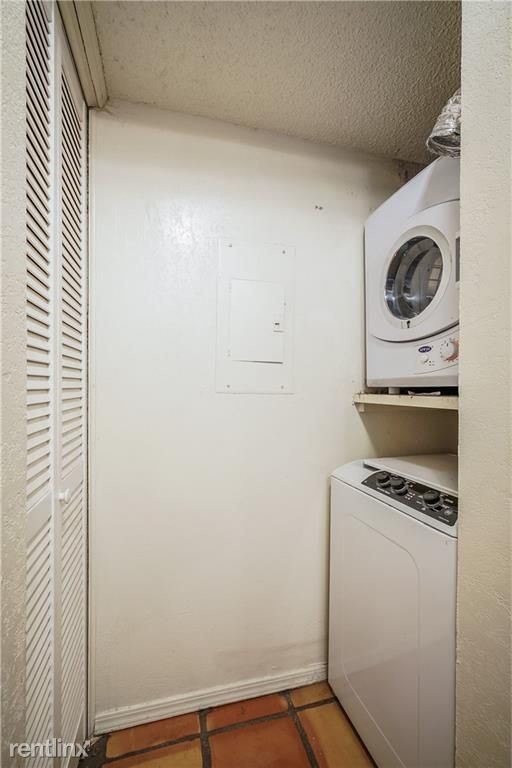 11140 Stratford Dr in Oklahoma City, OK - Building Photo - Building Photo