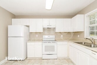 2402 Cork St in Greensboro, NC - Building Photo - Building Photo