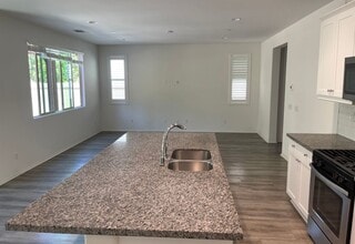 2816 Palma Cir in Corona, CA - Foto de edificio - Building Photo