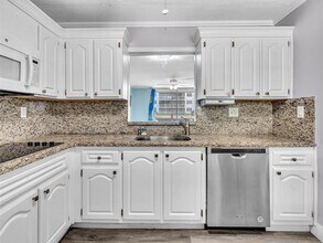 3600 NE 170th St in North Miami Beach, FL - Building Photo - Building Photo