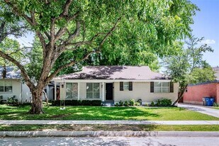 6933 Wake Forrest Dr in Dallas, TX - Building Photo