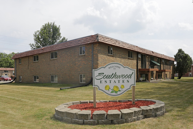 Southwood Estates in Fargo, ND - Building Photo - Building Photo