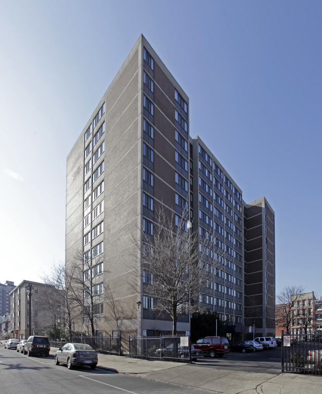 Marian Towers in Hoboken, NJ - Foto de edificio - Building Photo