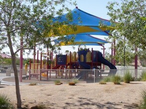 7322 Fools Gold St in Las Vegas, NV - Building Photo - Building Photo
