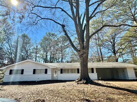 5359 Jamaica Dr in Jackson, MS - Building Photo