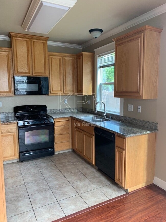 2494 Plymouth Oaks Ct in Stockton, CA - Building Photo - Building Photo