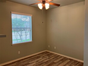 2552 Blue Heron Cir in Seabrook, TX - Building Photo - Building Photo