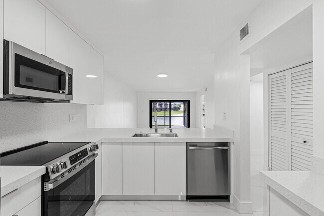 property at 510 W Park Dr