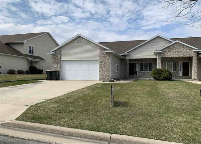 2904 Kentville Dr in Sun Prairie, WI - Building Photo - Building Photo
