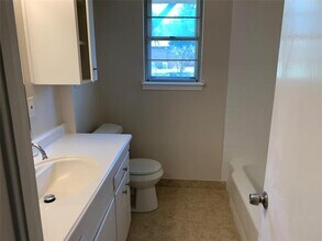 2439 Dorrington Dr in Dallas, TX - Building Photo - Building Photo