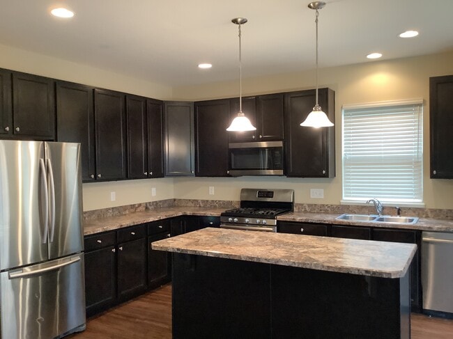 390 Modesta Rd in Columbus, OH - Building Photo - Building Photo