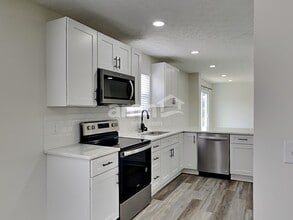 42 River Ct in South Bloomfield, OH - Building Photo - Building Photo