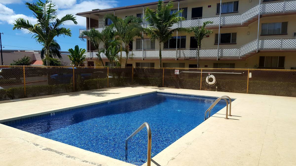 94-054 Leolua St in Waipahu, HI - Building Photo