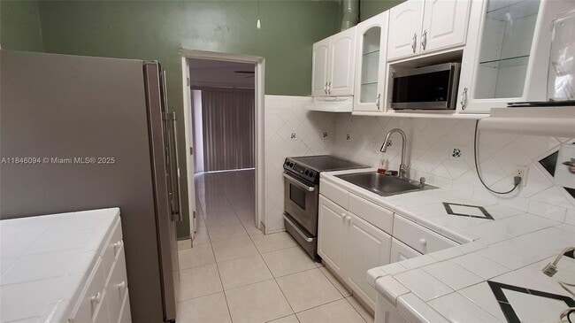 706 NE 3rd Ave in Pompano Beach, FL - Building Photo - Building Photo