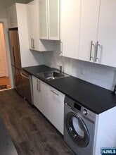 10 Jay St in Tenafly, NJ - Building Photo - Building Photo