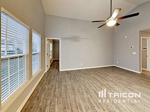 9000 McAdam Way in Charlotte, NC - Foto de edificio - Building Photo