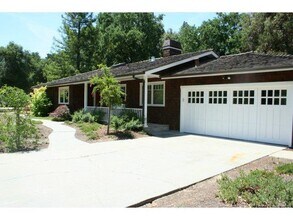 15 Martin Ln in Woodside, CA - Building Photo - Building Photo