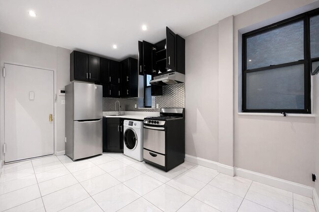 961 Columbus Ave in New York, NY - Building Photo - Building Photo