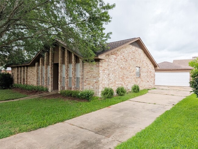 property at 11662 Sagewind Dr