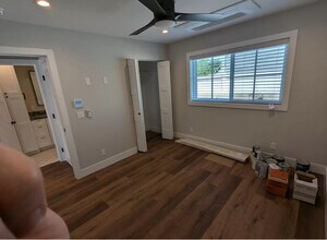23730 Hartland St in Los Angeles, CA - Building Photo - Building Photo