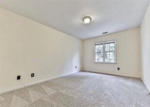 2851 Riverfront Dr in Snellville, GA - Foto de edificio - Building Photo