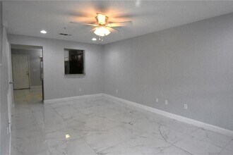 4663 SW 48th Dr in Gainesville, FL - Building Photo - Building Photo