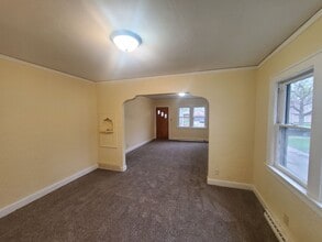 1614 Pauline Ave in Rockford, IL - Building Photo - Building Photo