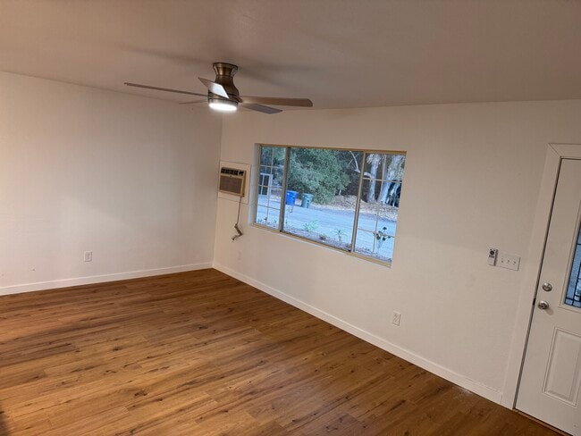 1373 Real Way Ln, Unit D - Hilltop Cottage in Alpine, CA - Building Photo - Building Photo