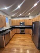 384 Washington St, Unit #C Apartamentos