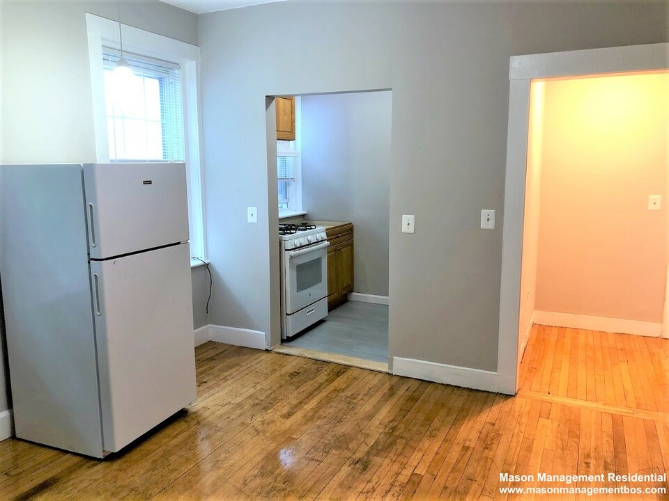 32 Reedsdale St, Unit 6 in Boston, MA - Building Photo