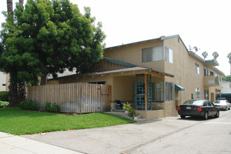 1162 Raymond Ave in Glendale, CA - Foto de edificio - Building Photo