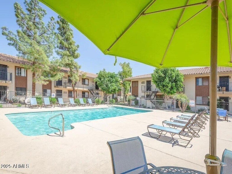 2305 E Main St, Unit 2 in Mesa, AZ - Building Photo