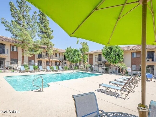 property at 2305 E Main St