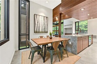 2105 Fairhaven Cir NE in Atlanta, GA - Building Photo - Building Photo