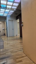 8404 Pershing Dr, Unit #C in Playa Del Rey, CA - Foto de edificio - Building Photo