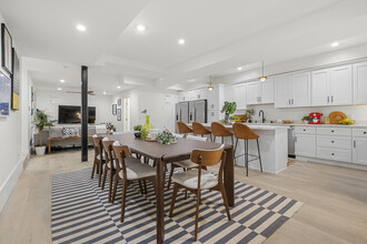 Historic-Charming Apartment Steps from the South Side of Campus in Berkeley, CA - Foto de edificio - Building Photo