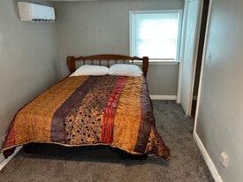 207 N Armistead Ave in Hampton, VA - Building Photo