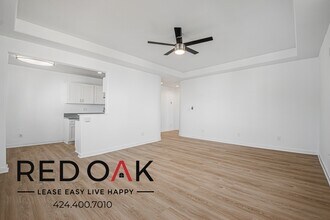 901 S Ardmore Ave in Los Angeles, CA - Foto de edificio - Building Photo