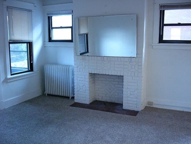 5556 Avondale Pl in Pittsburgh, PA - Building Photo - Building Photo