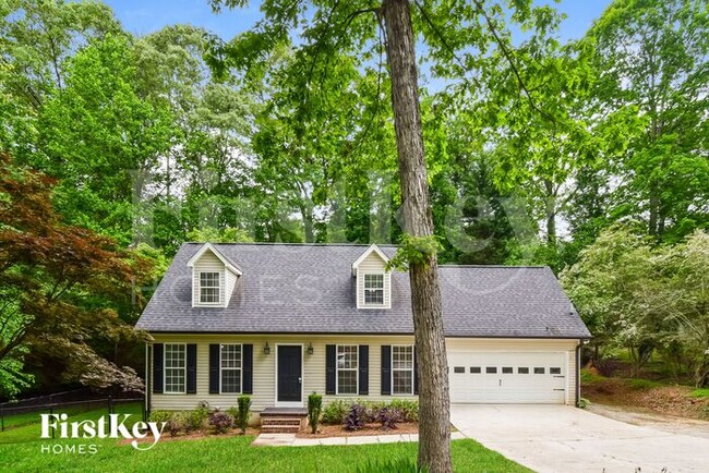 property at 3710 Newport Dr