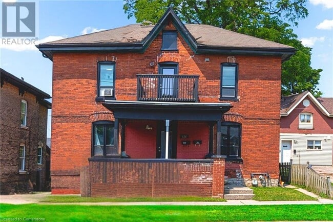property at 124 George St