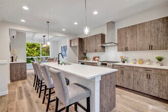 15008 40th Ave W in Lynnwood, WA - Building Photo - Building Photo