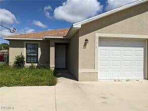545 SE 4th Terrace in Cape Coral, FL - Building Photo - Building Photo