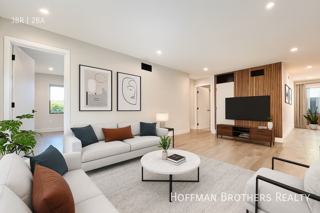 1444 S Crescent Heights Blvd in Los Angeles, CA - Foto de edificio - Building Photo