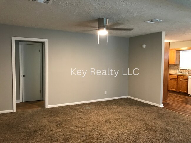 2016 Clover Ln in Alexandria, LA - Building Photo - Building Photo