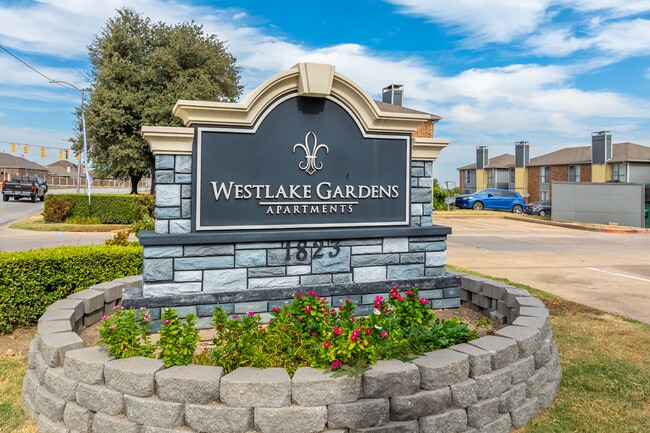 Westlake Gardens & Bella Terra Apartments