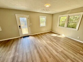 4000 McEwen Dr NW in Huntsville, AL - Building Photo - Building Photo