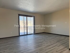 407 5th St E in West Fargo, ND - Building Photo - Building Photo